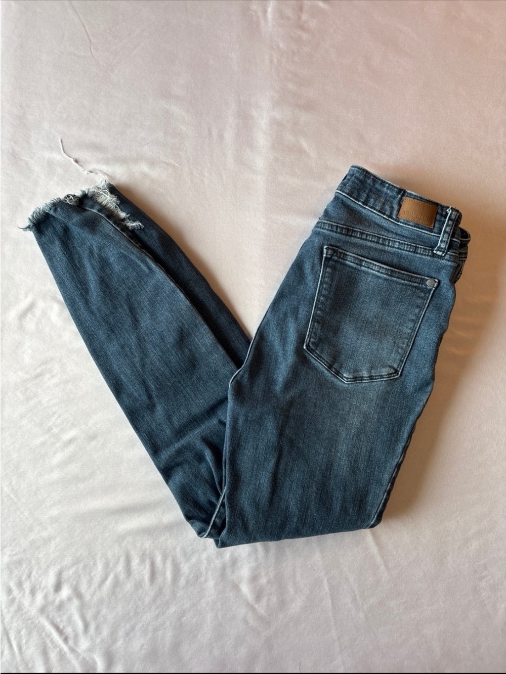 Judy Blue Medium-Dark Blue Skinny Jeans with Frayed Ankles